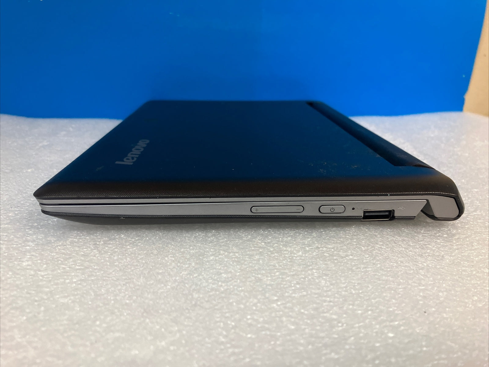 Lenovo IdeaPad Flex 10 Touchscreen Laptop Celeron N CPU, 2GB RAM (Bad Battery) ~