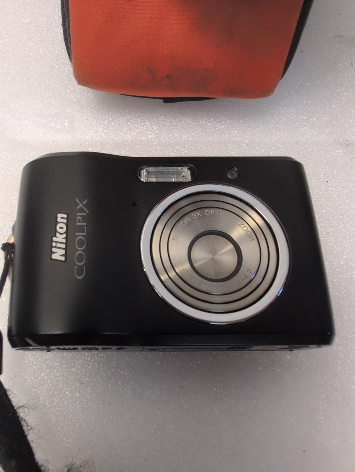 🎸 Nikon Coolpix L18 8MP Digital Camera Black 3x Optical Zoom W/4GB Card (READ)