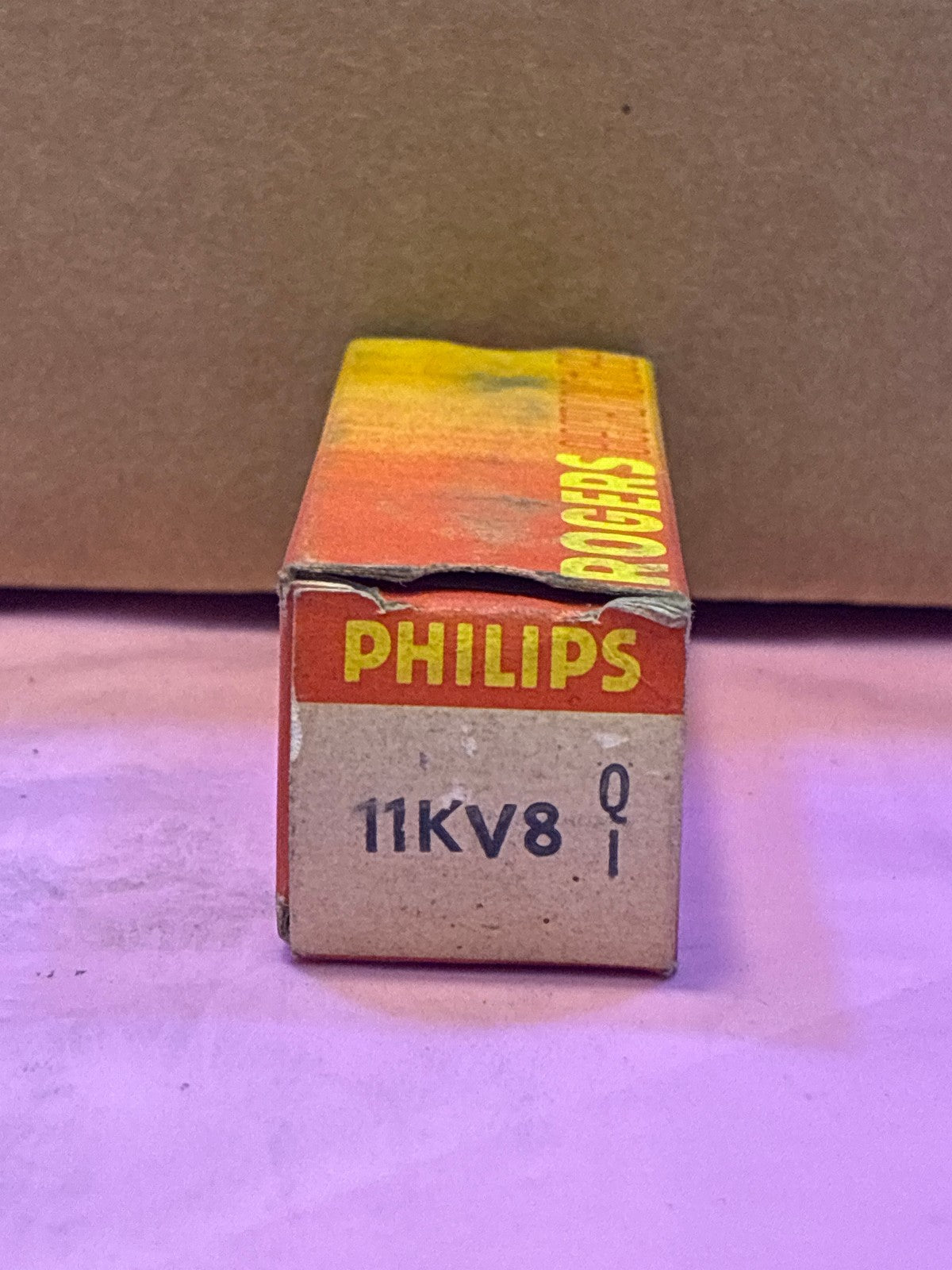 🔥 Philips 11KV8 Vacuum Tube in Original Rogers/Philips Box - Vintage NOS