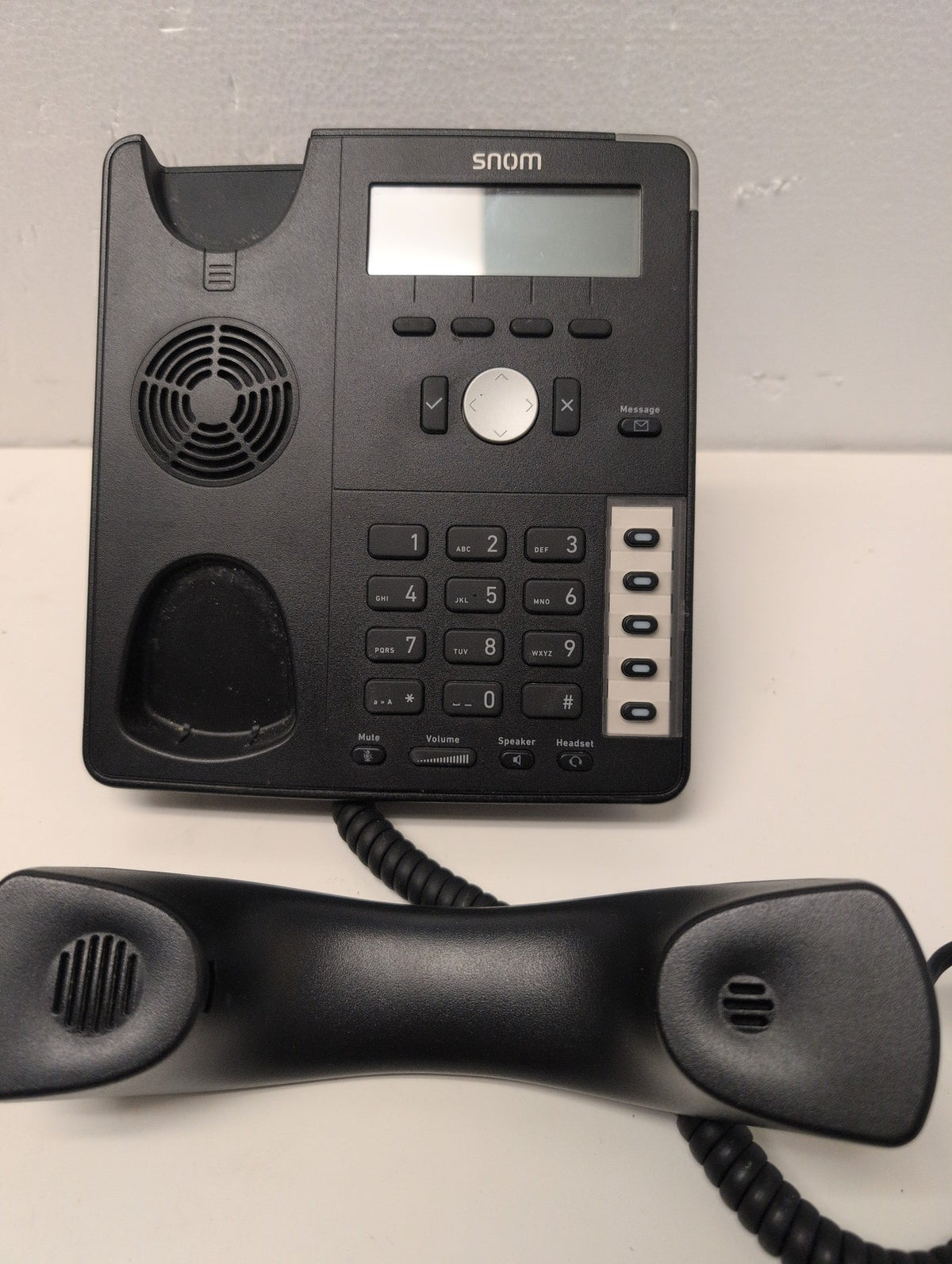Snom D715 VoIP SIP Desk Phone Black PoE Grayscale LCD Business IP Phone -