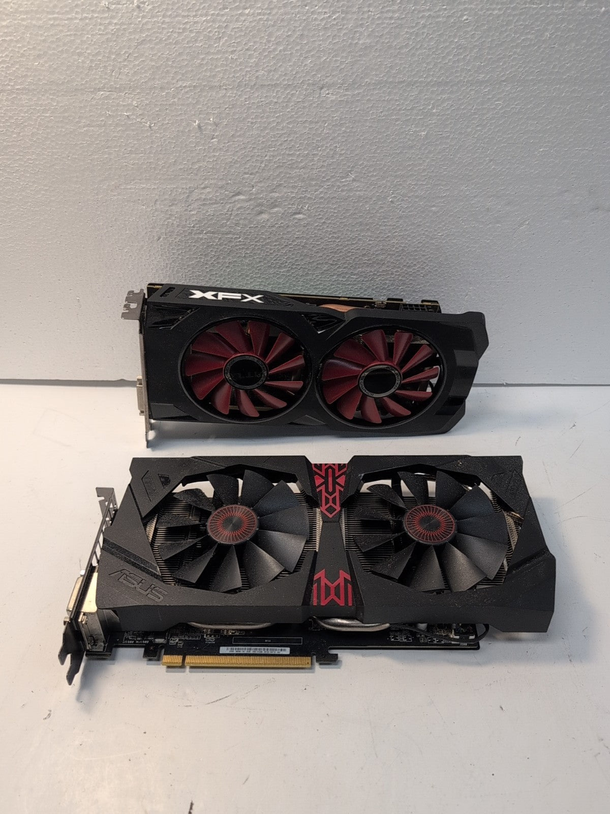 🔥(For PARTS,  2x) XFX AMD Radeon RX 580 8GB/ ASUS R9285 2GB Graphics Card -