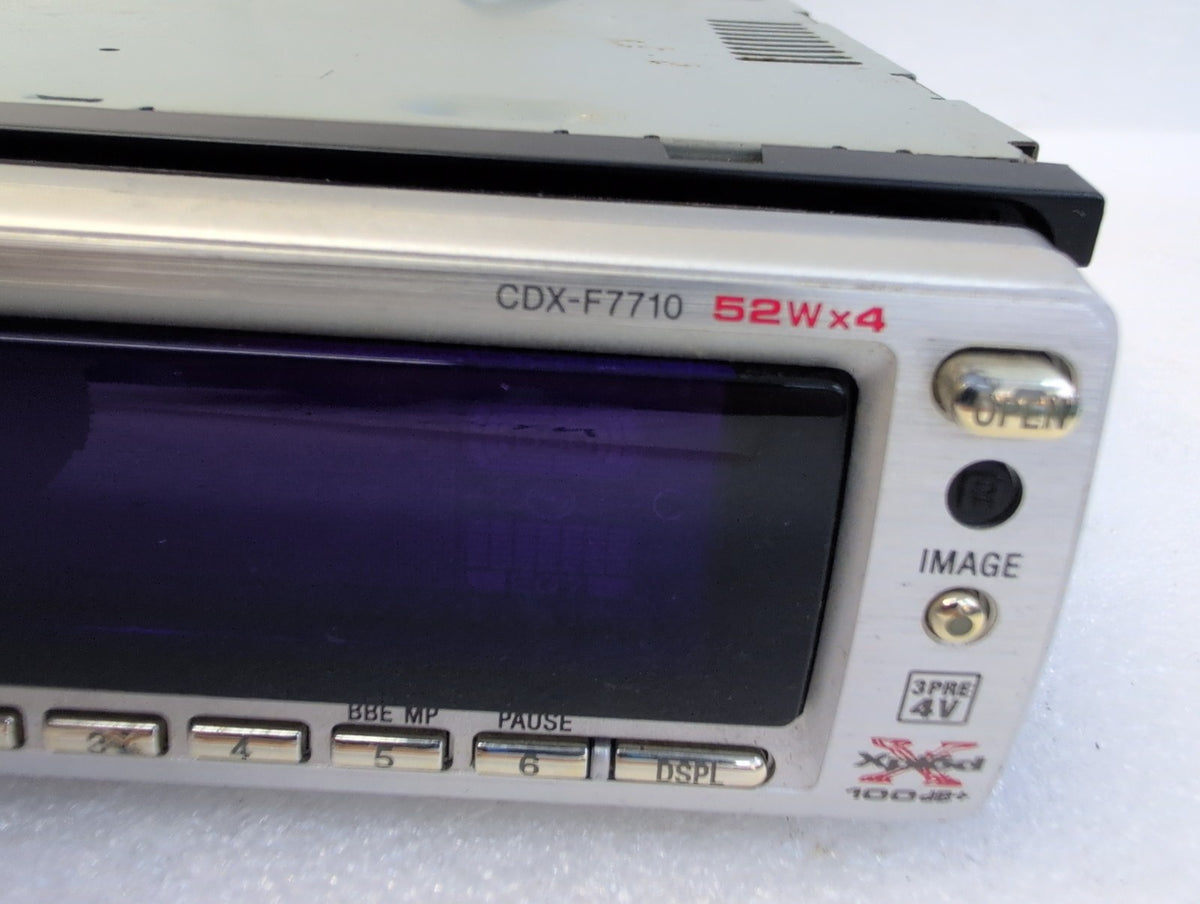 🎸 Sony CDX-F7710 FM/AM Compact Disc Player Car Stereo 52Wx4 MP3 BBE Xplod