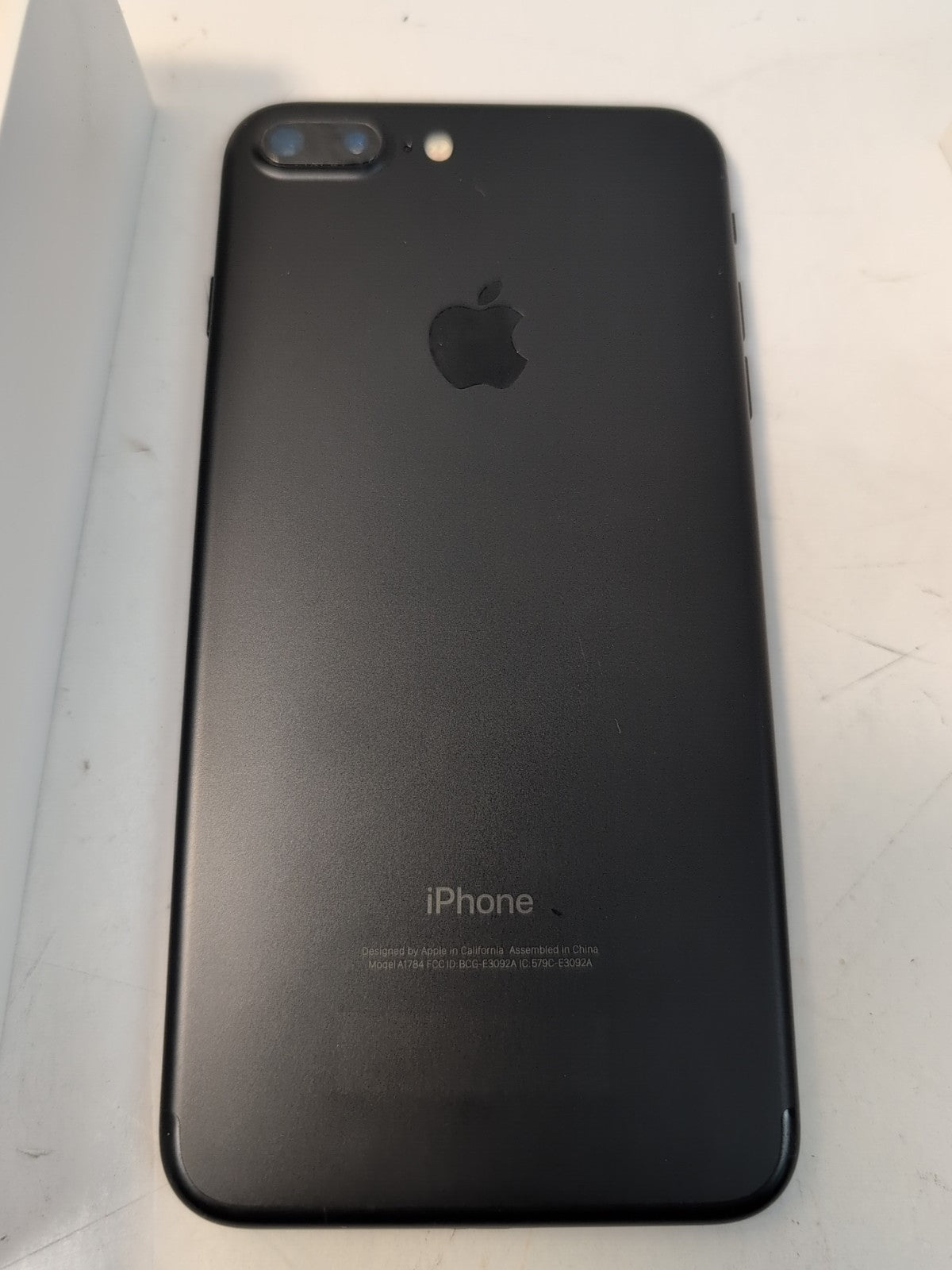 🔥 (GRADE A) Apple iPhone 7 Plus A1784 32GB Smartphone BLACK + BOX Unlocked -