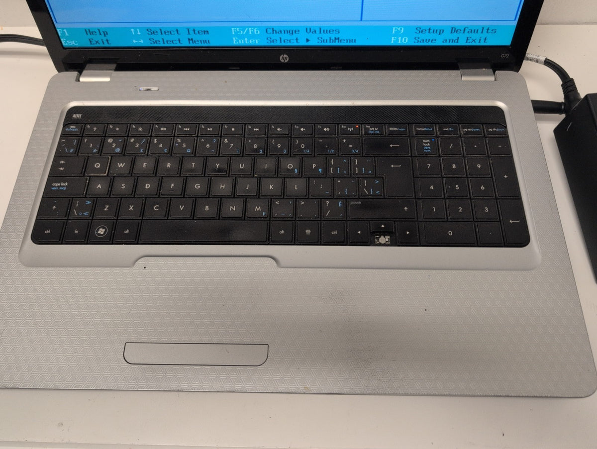 🔥 HP G72 17" Notebook  Pentium T4500 2.30GHz/4GB RAM/500GB HDD (NO OS,  READ) -