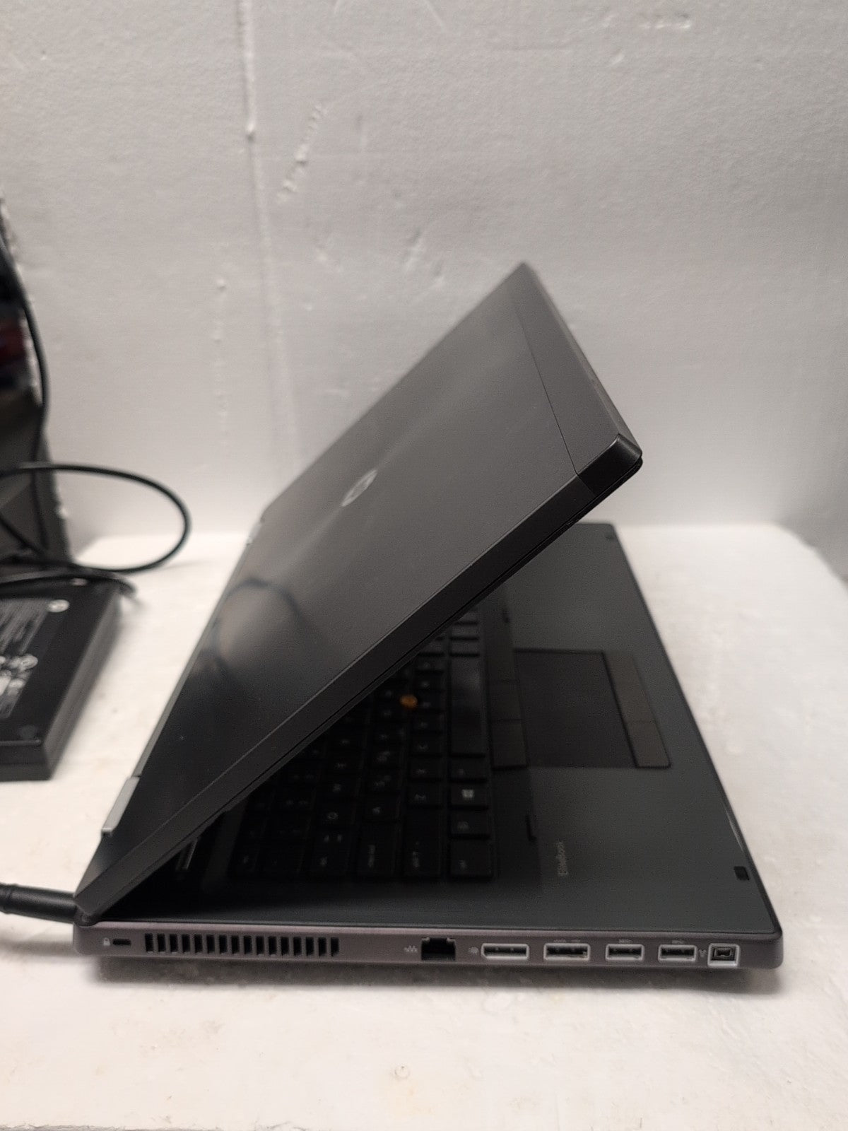 HP EliteBook 8770w 17" Laptop Intel  i7-3630QM/24GB/960GB SSD/AMD 7700M/Win11-