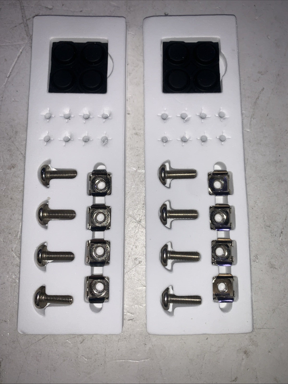 2 x 🔥 Server Rack Mount Cage Nut Screw Kit