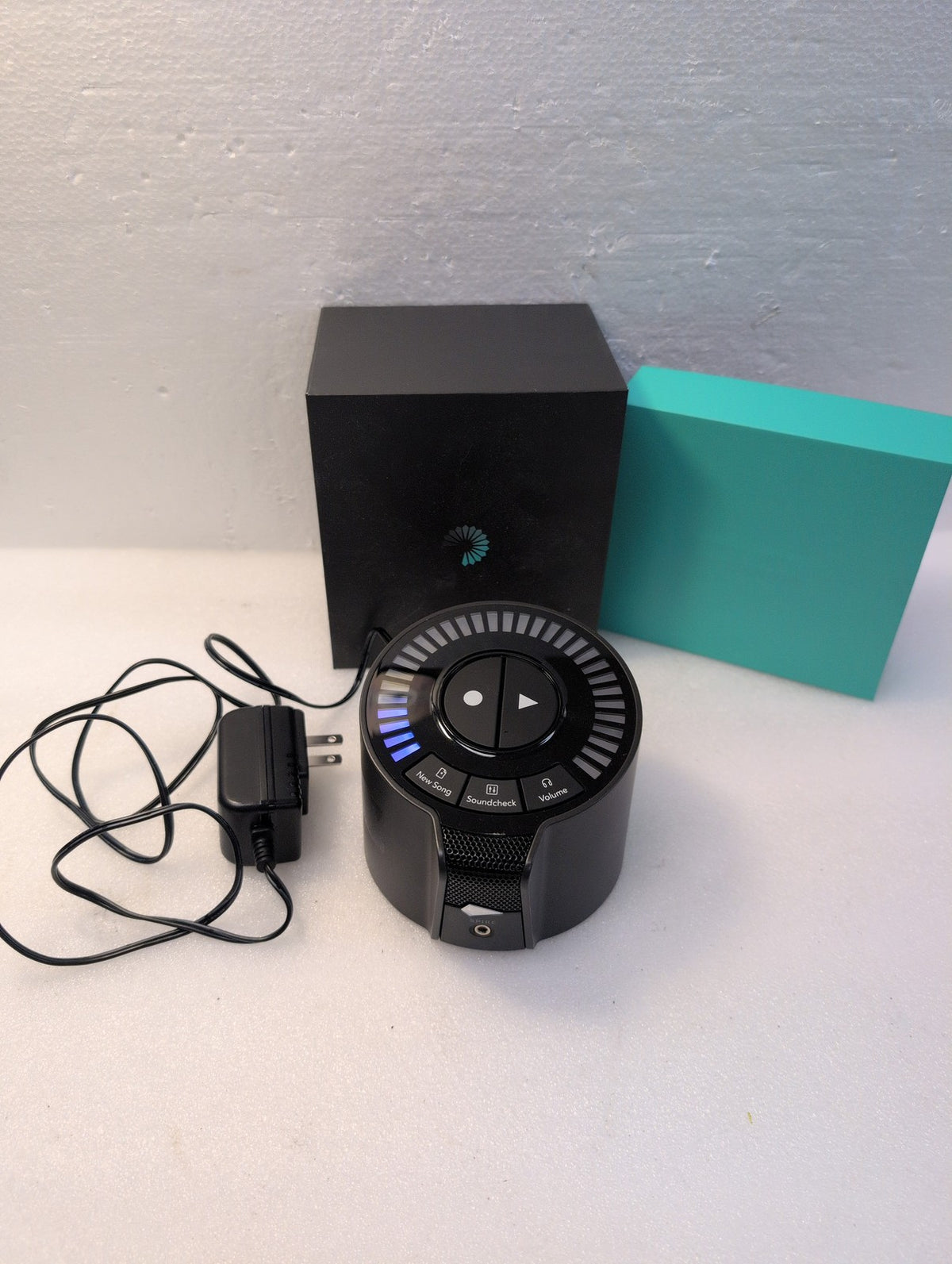 🎸 iZotope Spire Studio SP111 Portable Recording Studio & Bluetooth Speaker