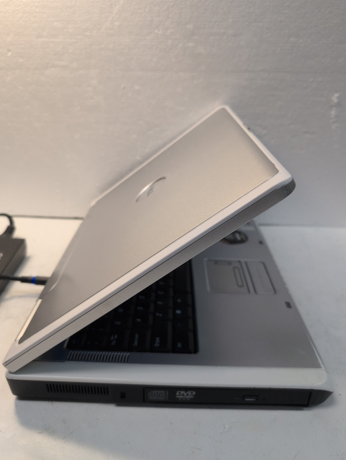 🔥 Dell Inspiron 6000 15.4" Laptop Pentium M 1.86GHz/2GB/60GB HDD/Win XP (READ)-