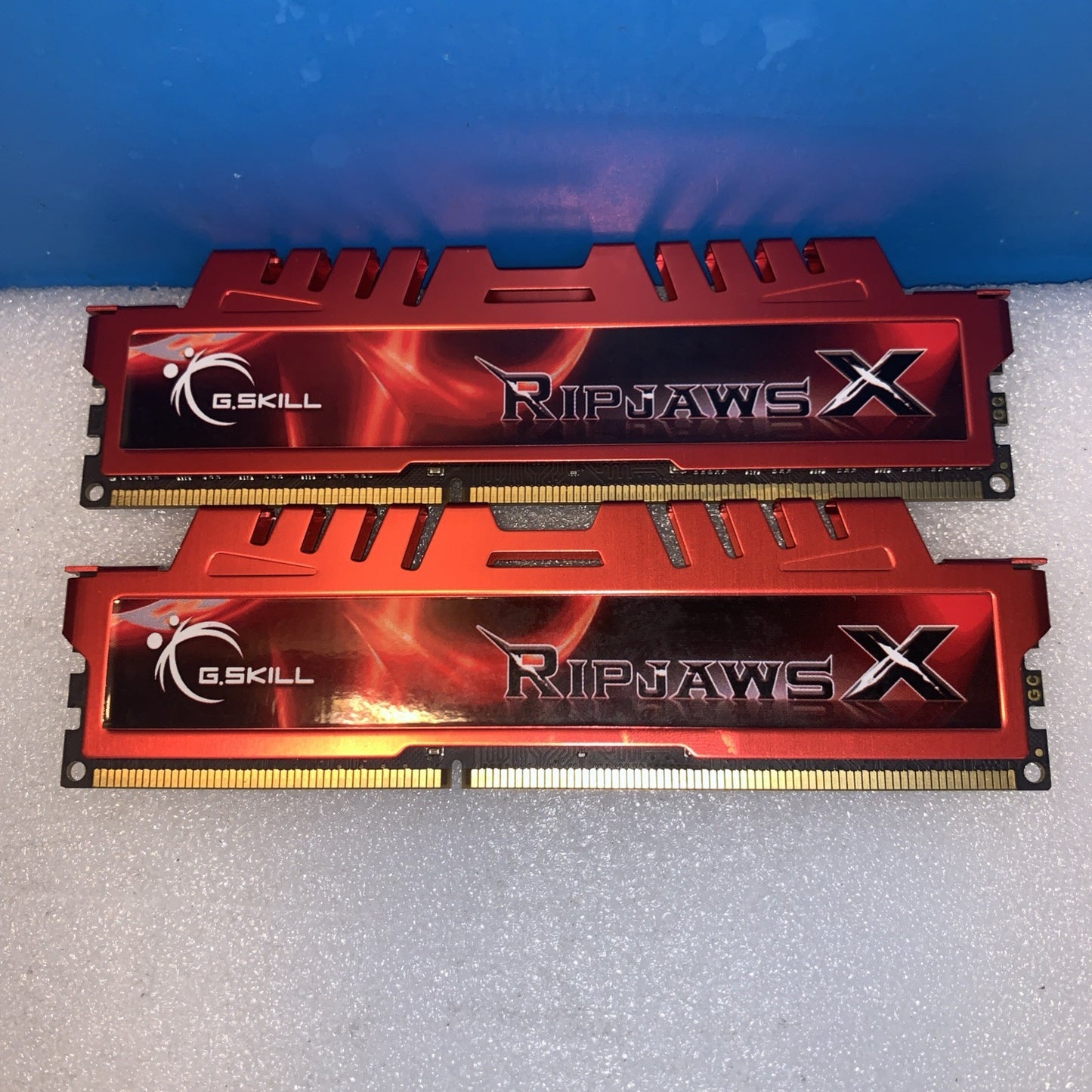 8GB = 2x4GB G.SKILL Ripjaws X DDR3-1600 PC3-12800 CL9 RAM F3-12800CL9D-8GBXL