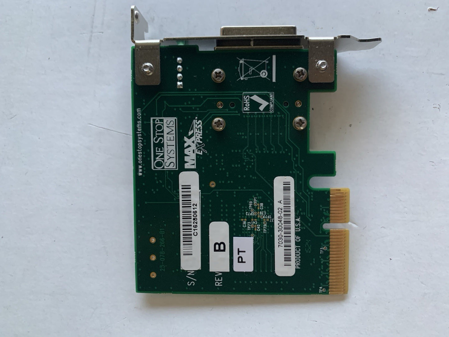 Low profile One Stop Systems OSS-PCIe-HIB25-x4 MAX Express PCIe x4 Host Card