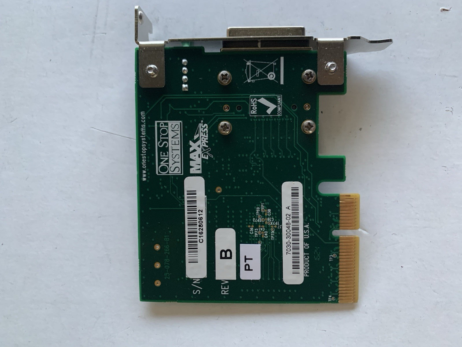 Low profile One Stop Systems OSS-PCIe-HIB25-x4 MAX Express PCIe x4 Host Card