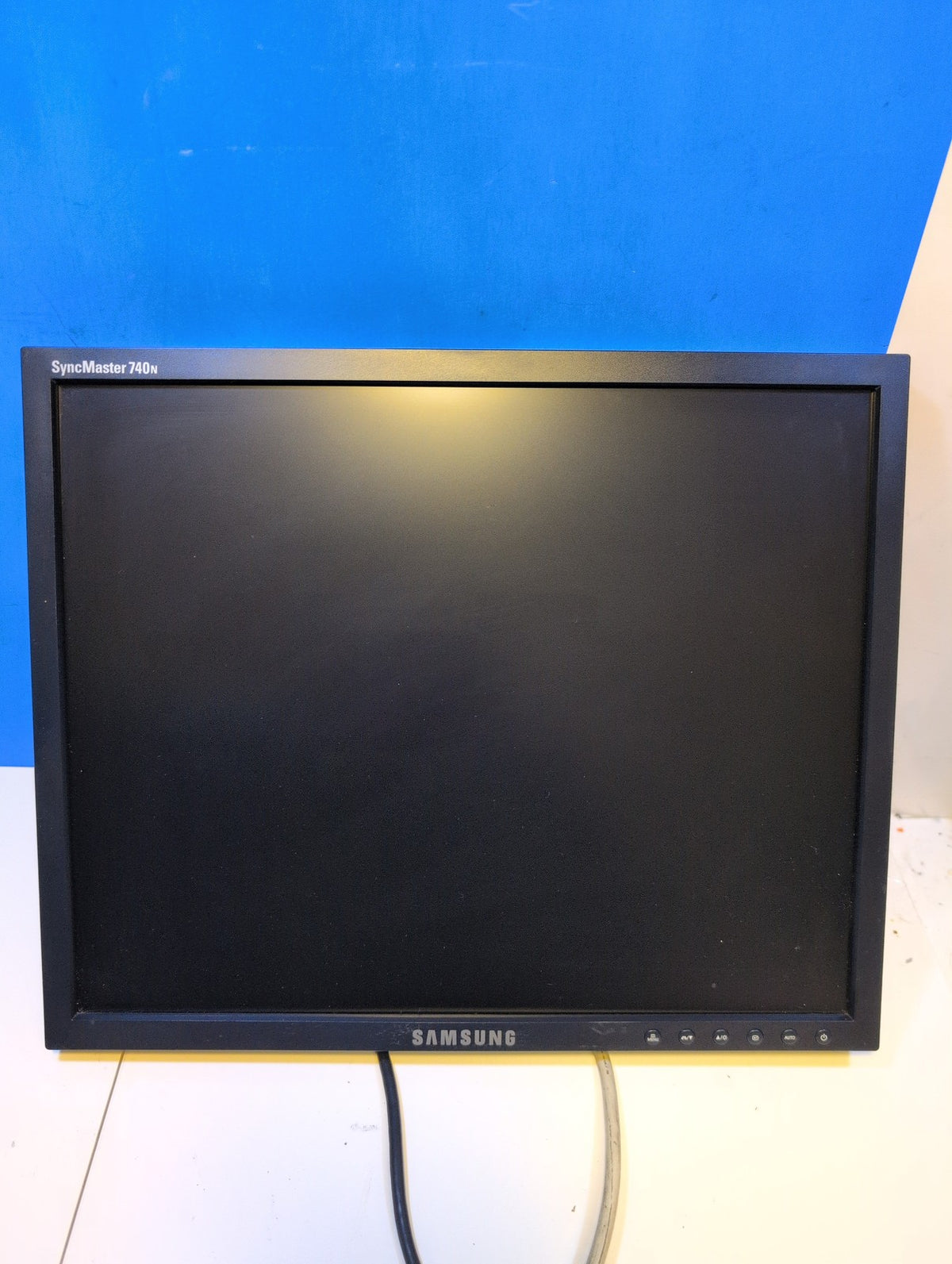 🎸 Samsung SyncMaster 740N 17 in LCD Monitor VGA Display Black No Stand