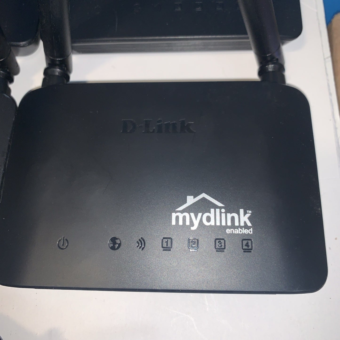 Lot of 8 D-Link mydlink 4-Port wireless router DIR-605L