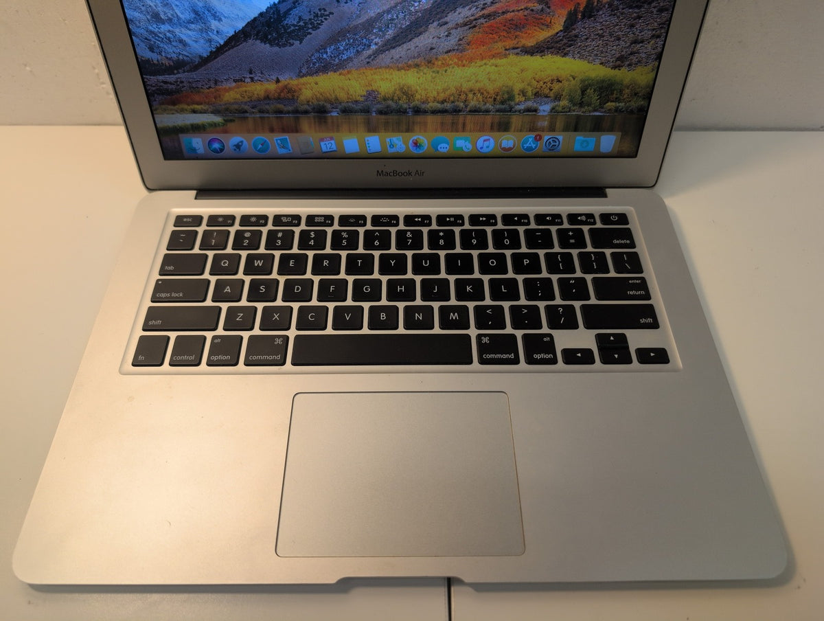 NICE Apple MacBook Air A1466 13" 2017 1.8GHz i5/8GB /128GB SSD (NO AC ADAPTER) -