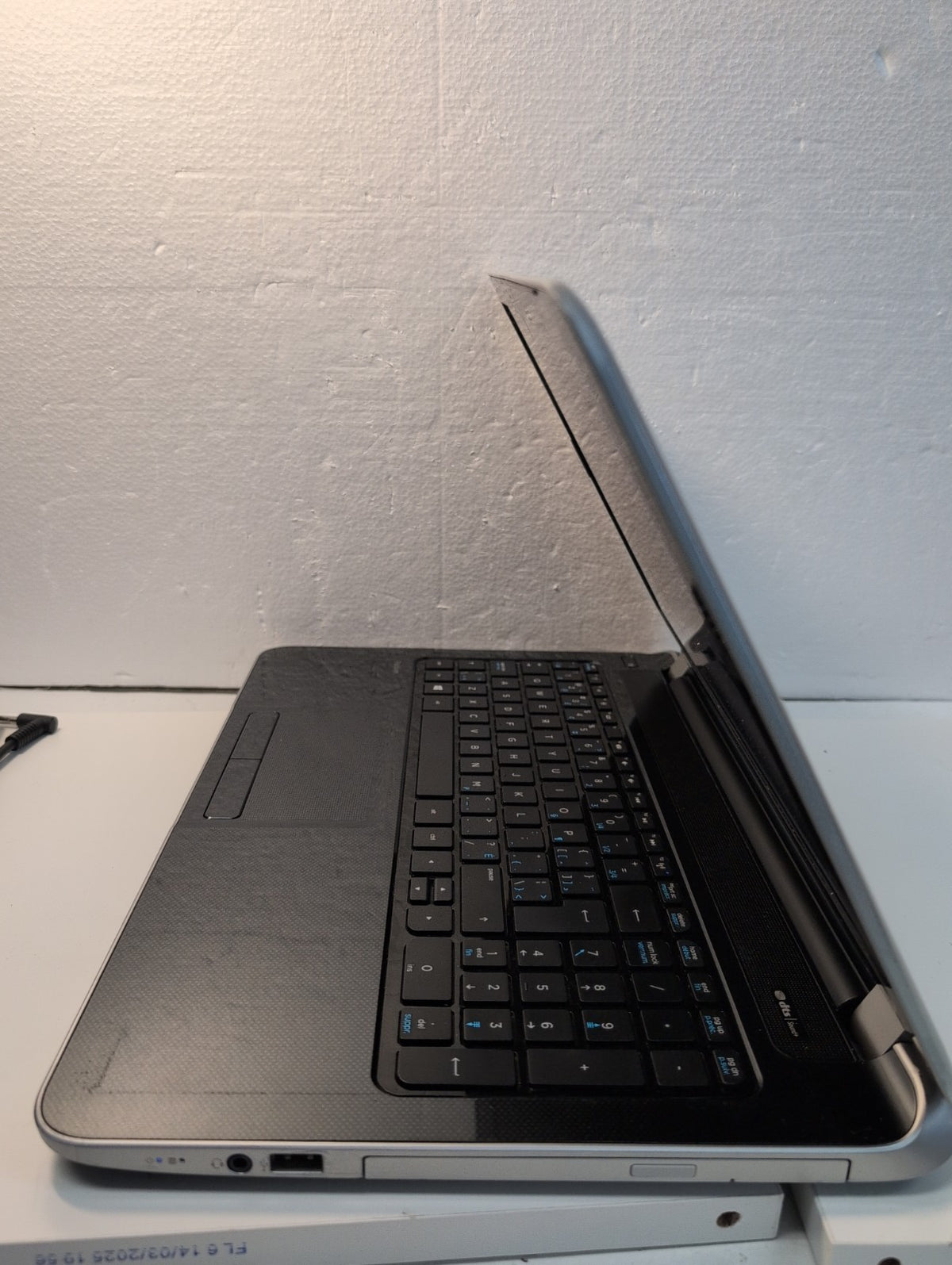 🔥 HP Pavilion 15" 15-n048ca Laptop AMD A8-5545M APU/3GB/750GB HDD/WINXP (READ)-