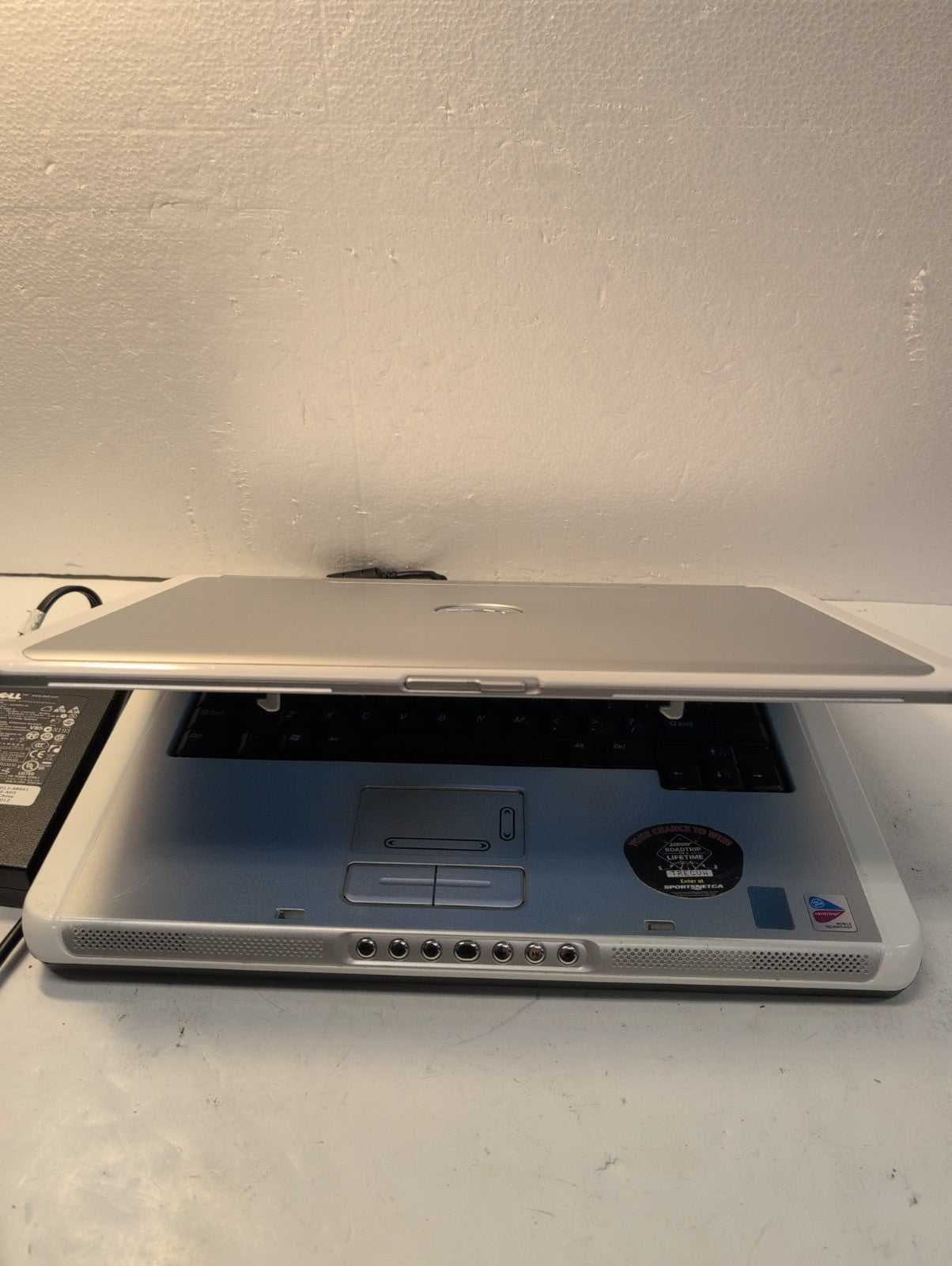🔥 Dell Inspiron 6000 15.4" Laptop Pentium M 1.86GHz/2GB/60GB HDD/Win XP (READ)-
