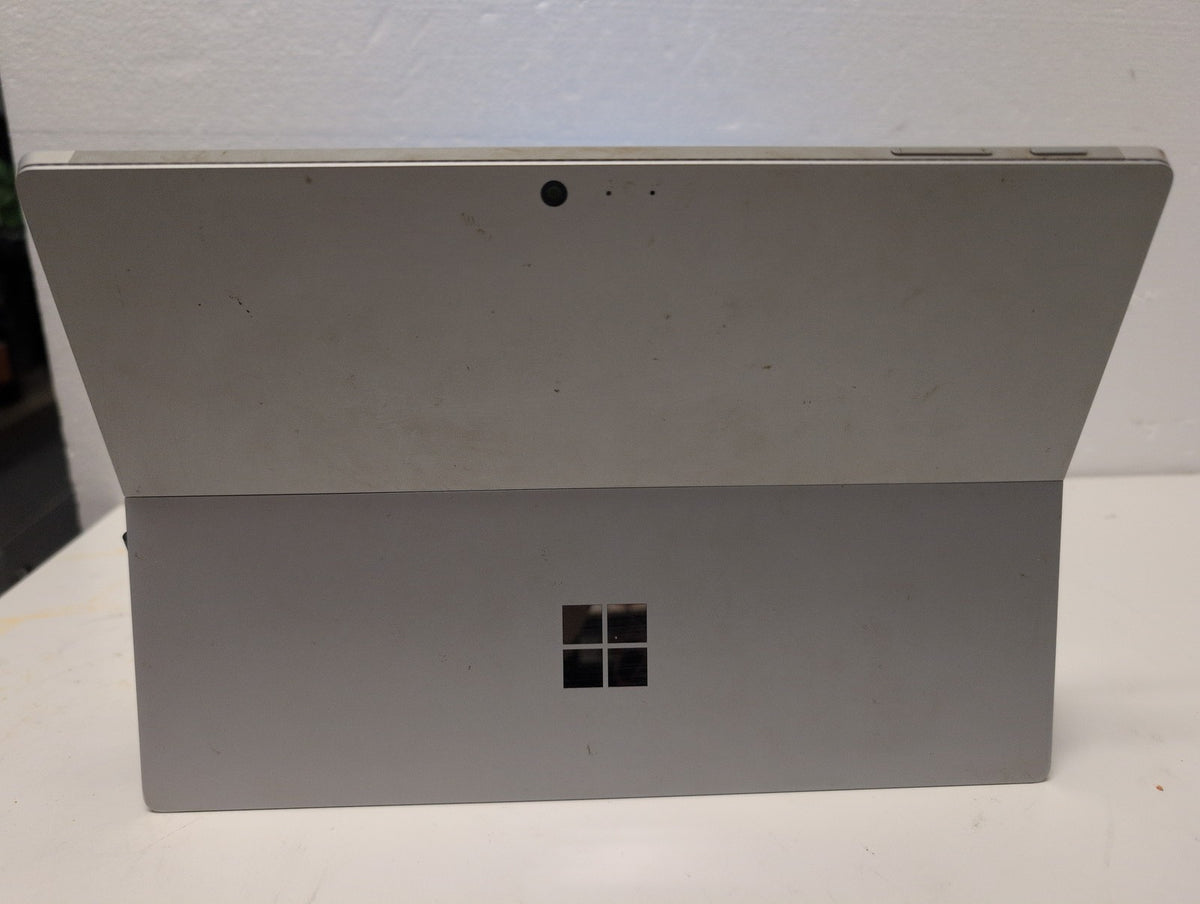 Microsoft Surface Pro 4 1724 i7-6650U 8GB/256GB with Type Cover (Read,issue) -