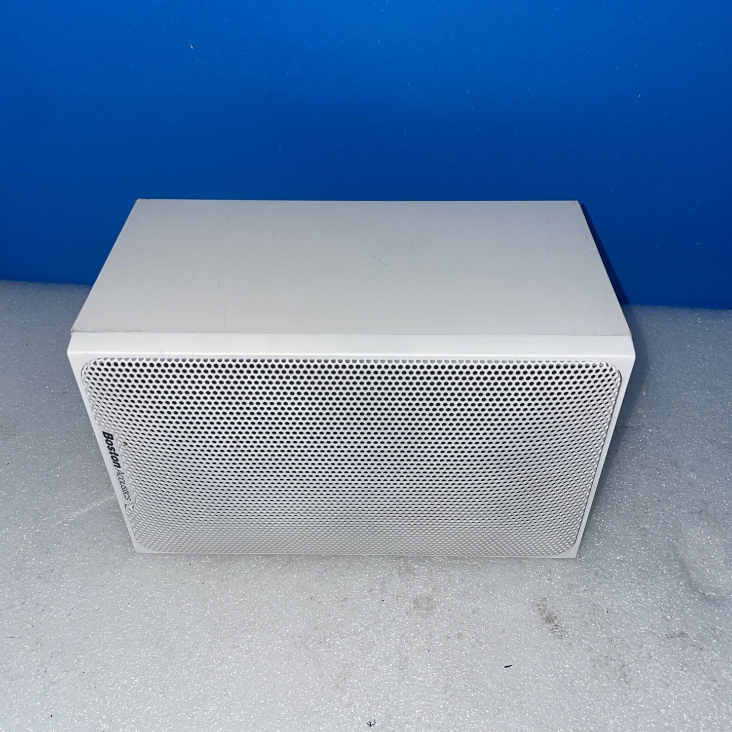1× Boston Acoustics SubSat Six speaker