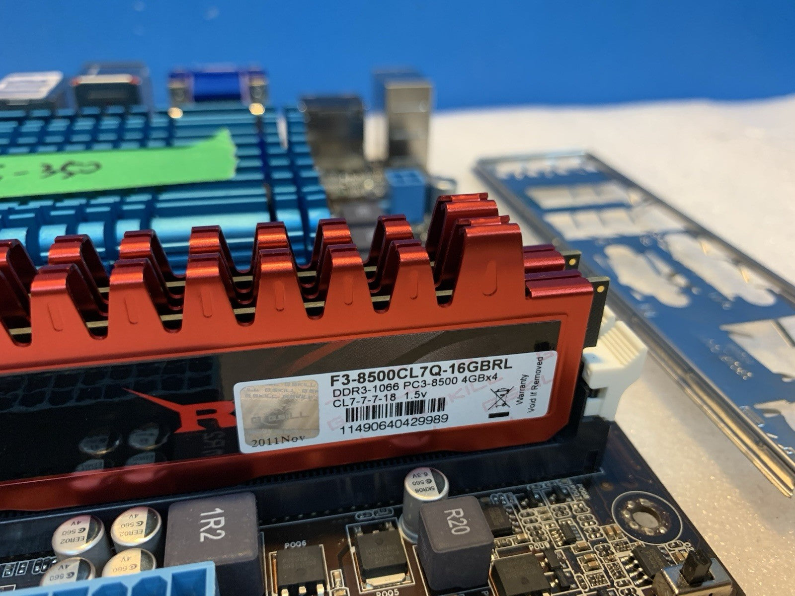 ASUS M5A78L-M PRO + AMD E-350 CPU +2x 4GB RAM