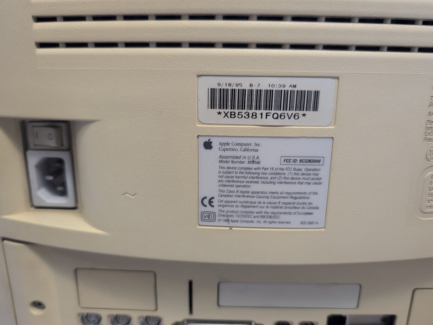 (Very Rare) Vintage Apple Macinbtosh Performa 5200CD ALL in ONE (Untested) -