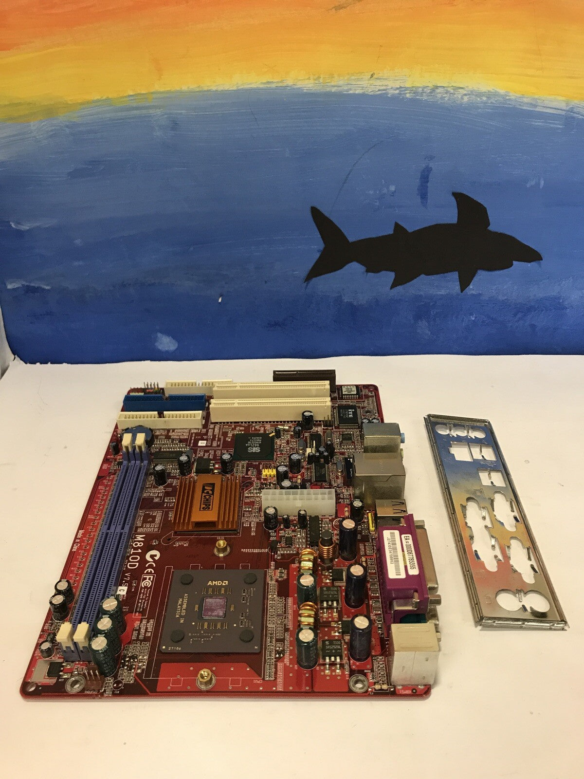 PC Chips M810D V7.5 MicroATX AMD 462/A Motherboard With CPU (No Fan)