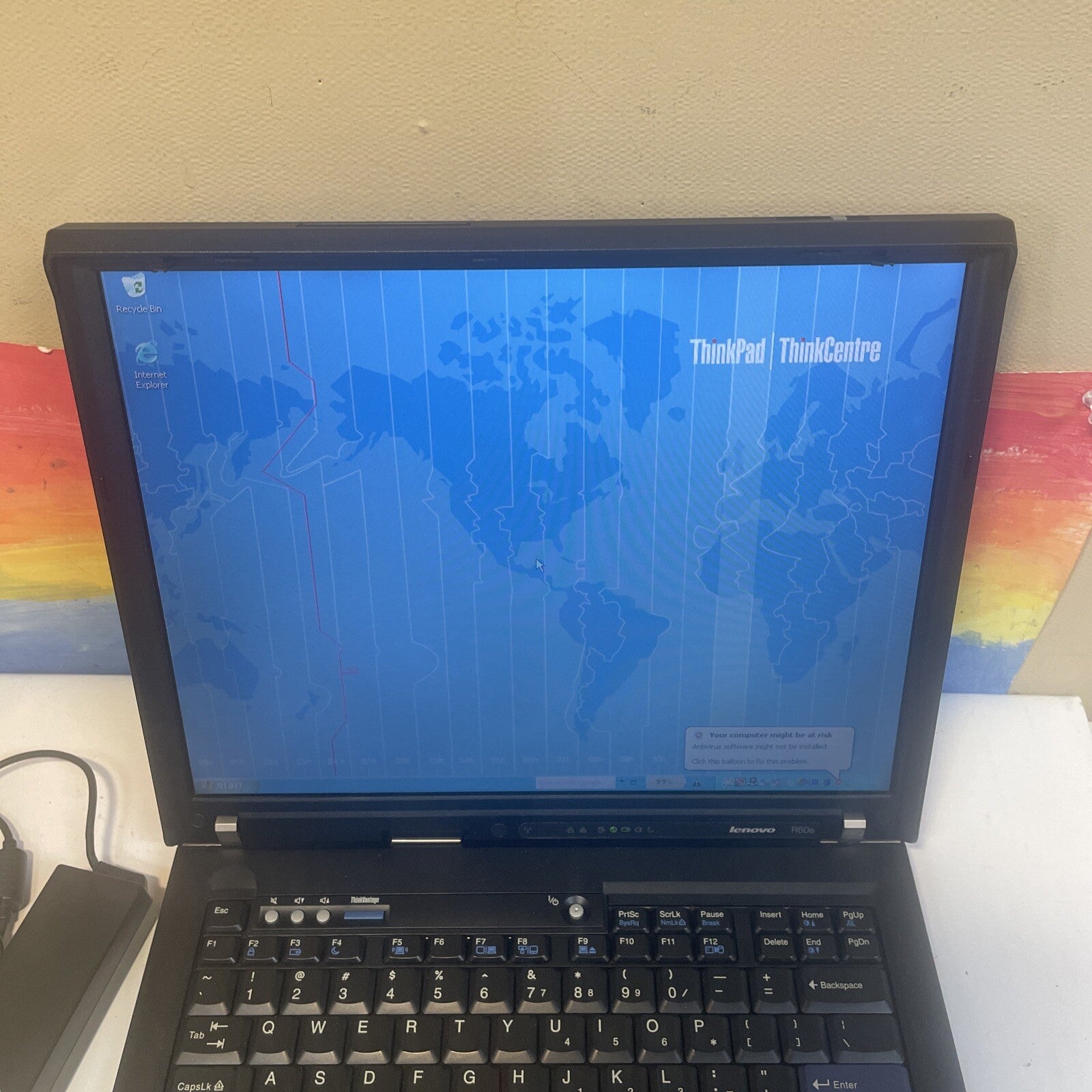 (Grade A) Lenovo R60e C2D T5600 1GB 80GB DVD/CDRW Windows XP SP2