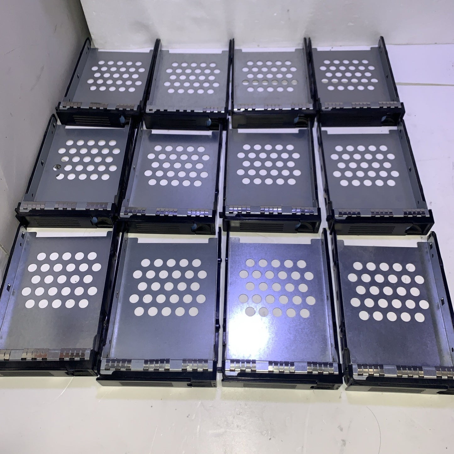 Lot of 4 Chenbro 3.5" HDD RM11803-10B Caddy (84H311810-042) For SR chassis