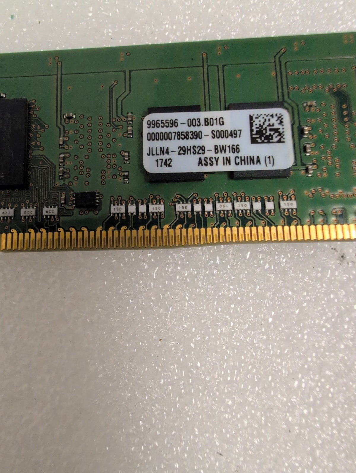 🎸 Kingston 4GB DDR4 ECC Registered SERVER RAM KVR21R15S8/4 PC4-2133P