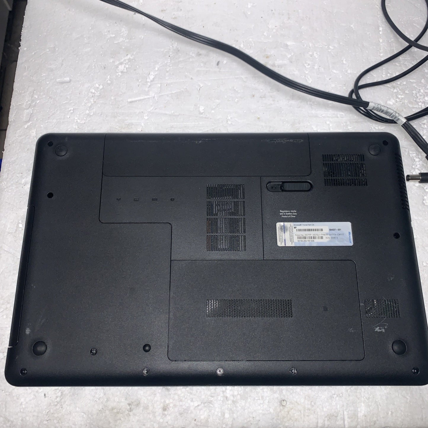 Grade A ~ HP 2000 AMD E-300 1300MHz 4GB RAM 320GB HD Windows 7 HOME (Original)