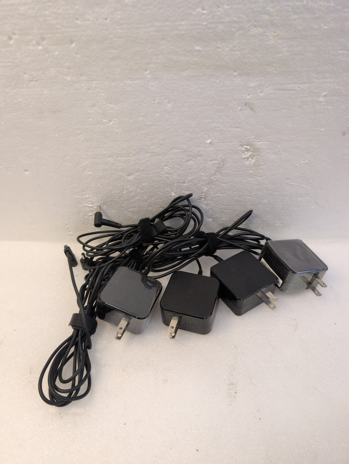 🎸 LOT OF 4 ASUS 19V 1.75A Laptop AC Adapter Charger ADP-33AW/AD890326
