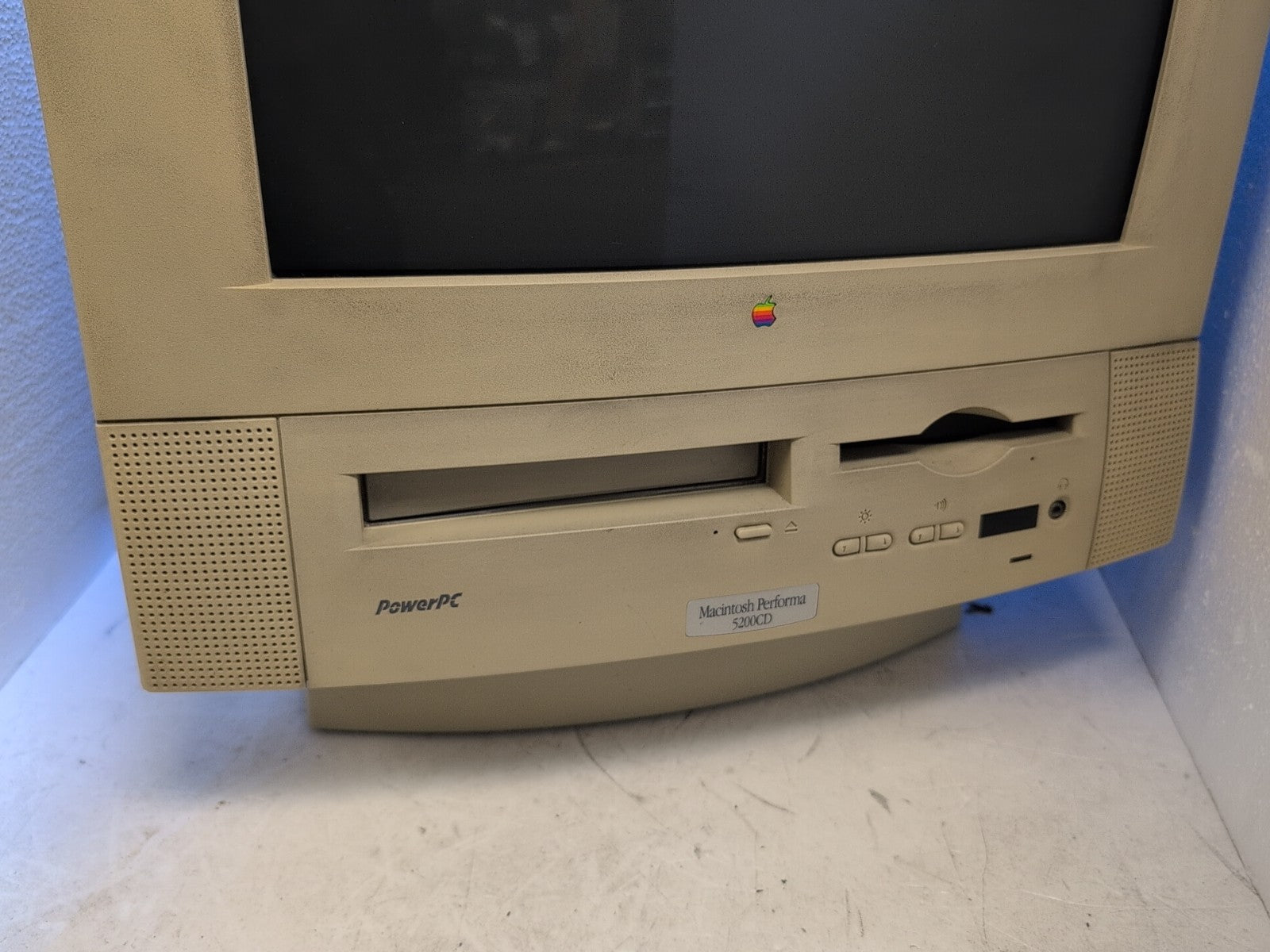 (Very Rare) Vintage Apple Macinbtosh Performa 5200CD ALL in ONE (Untested) -