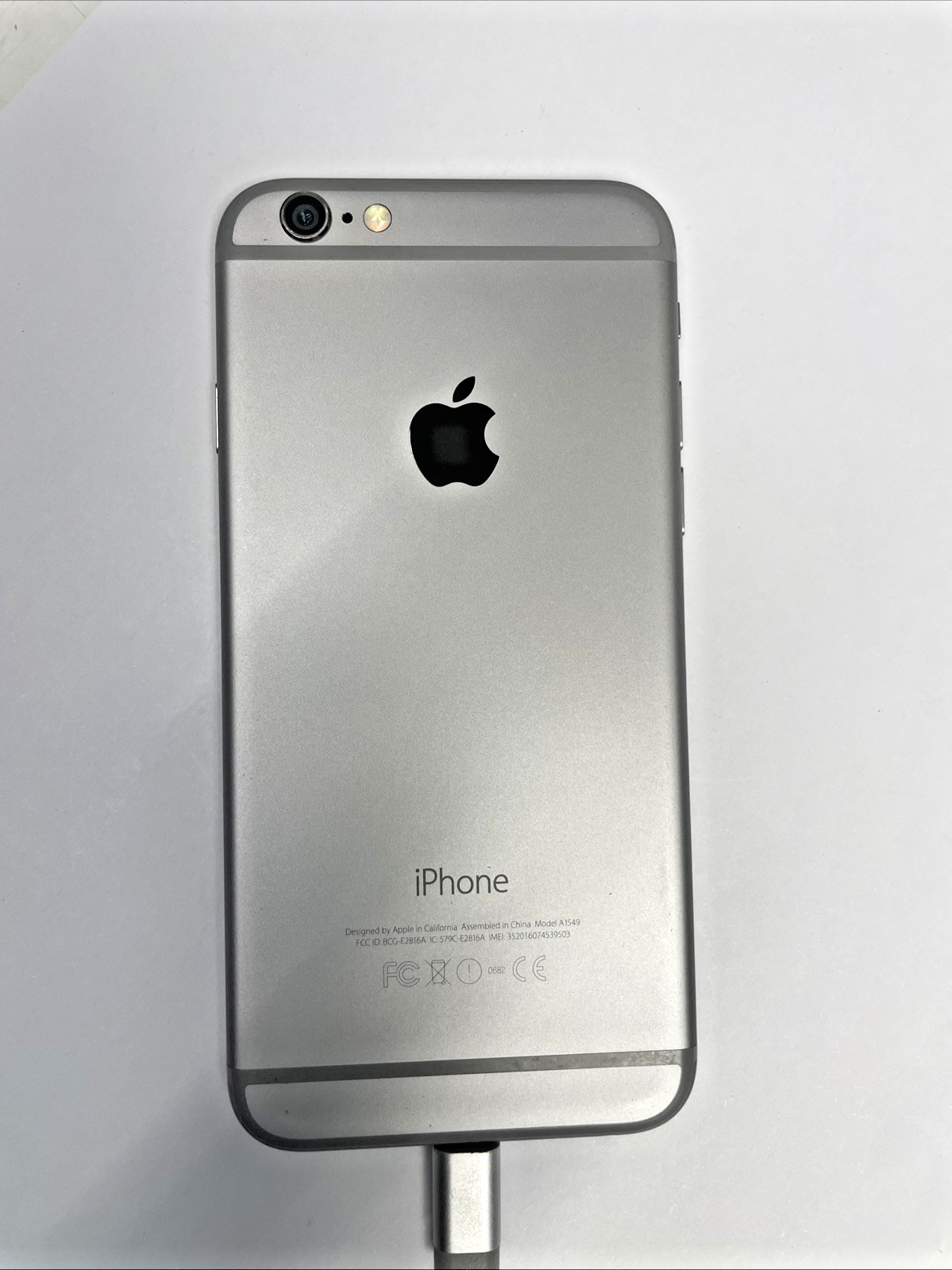 Nice Apple iPhone 6 - 16GB - Silver (Unlocked)  A1549  +