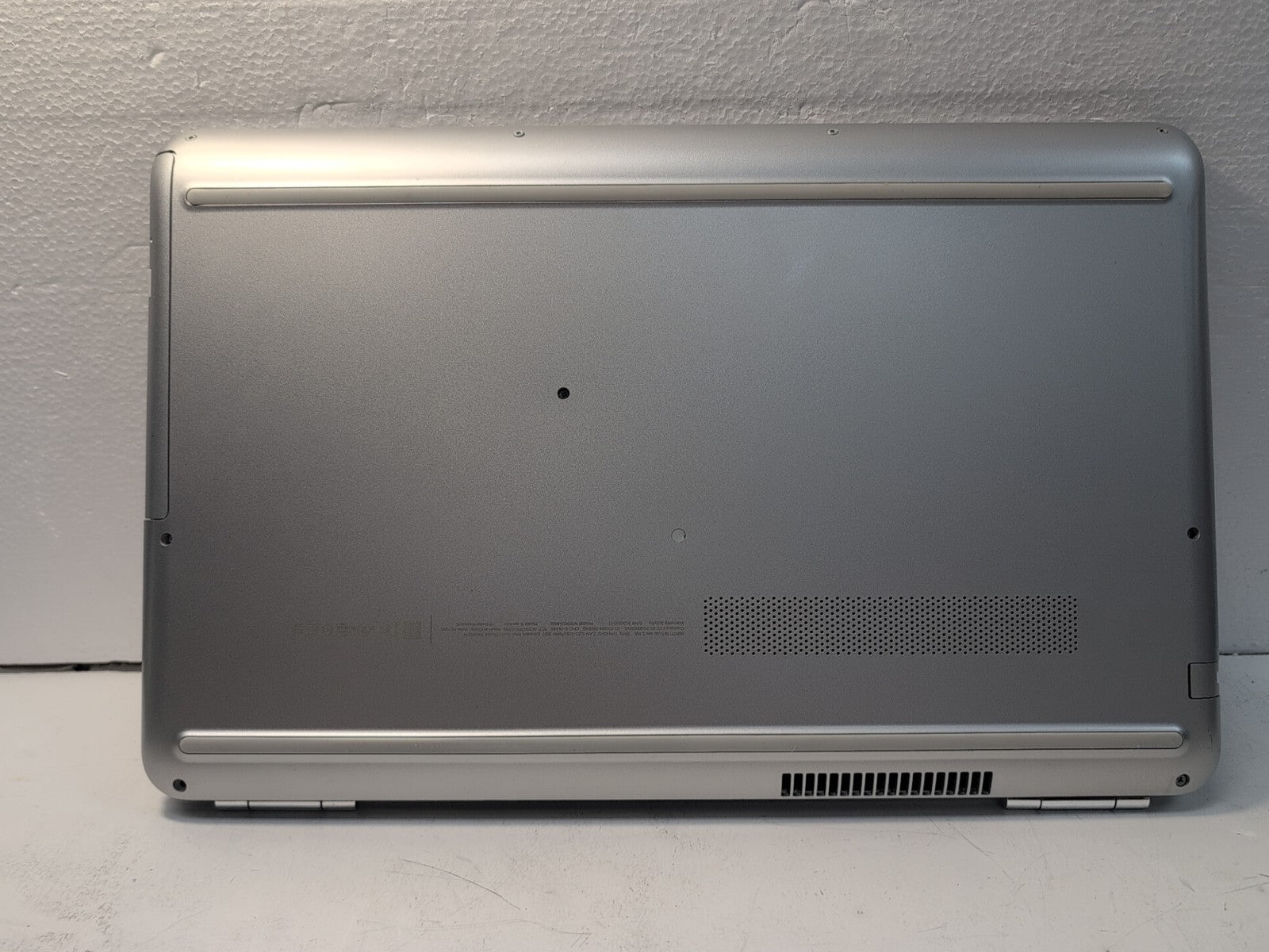 🔥(AS IS, READ) HP Pavilion 15-au043ca i7 Laptop 15.6"/ i7-6500U/NO RAM/NO SSD -