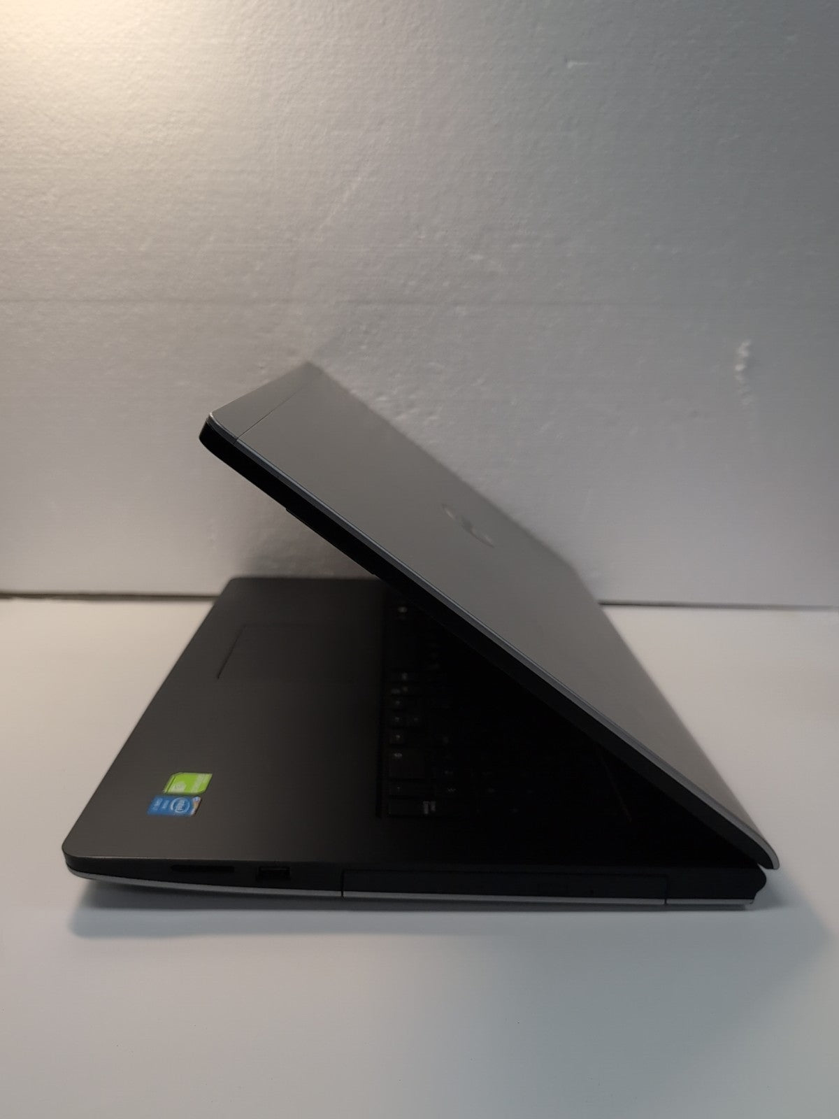 🔥 (For Parts,  No Display ) DELL P26E 17" Laptop INTEL i7 CPU (NO RAM/HDD/AC) -