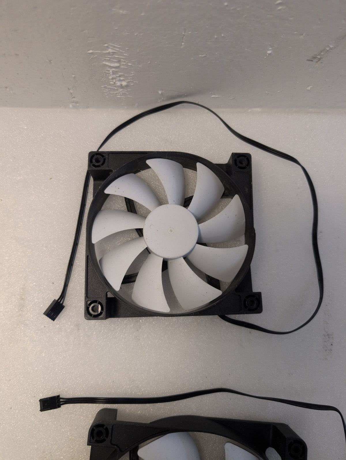 🎸 NZXT Rifle Bearing Case Fans RF-FN122-RB RF-FN142-RB White 3-Pin Lot of 2