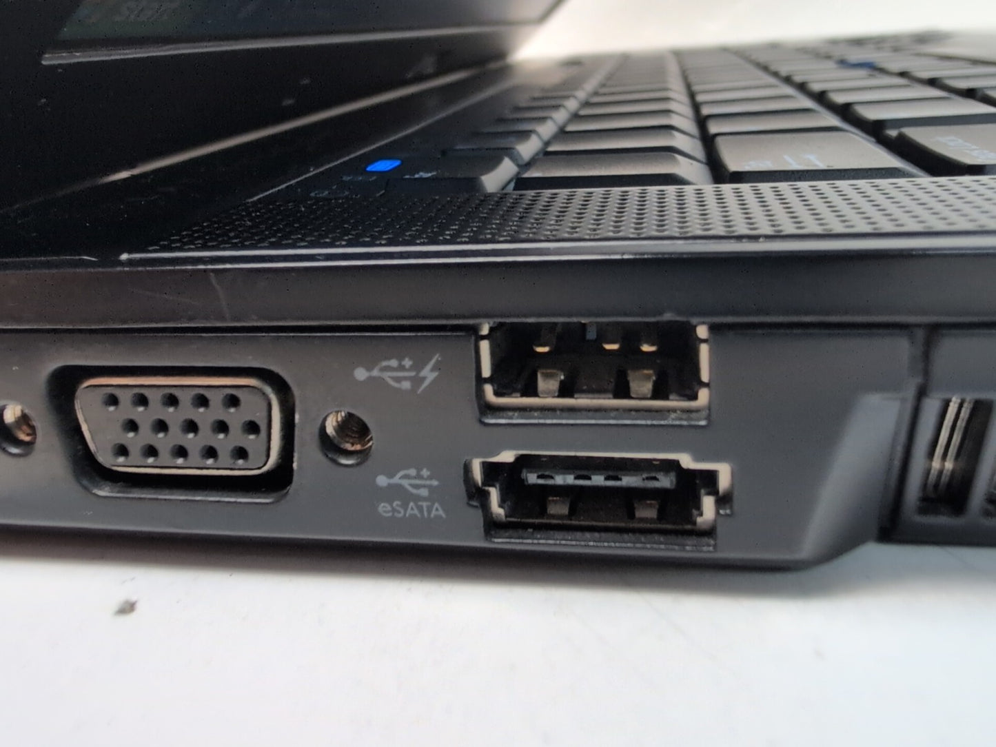  Dell Latitude E6400 14" Laptop C2D P8400/4GB/160GB HDD/WIN XP/Working Battery -