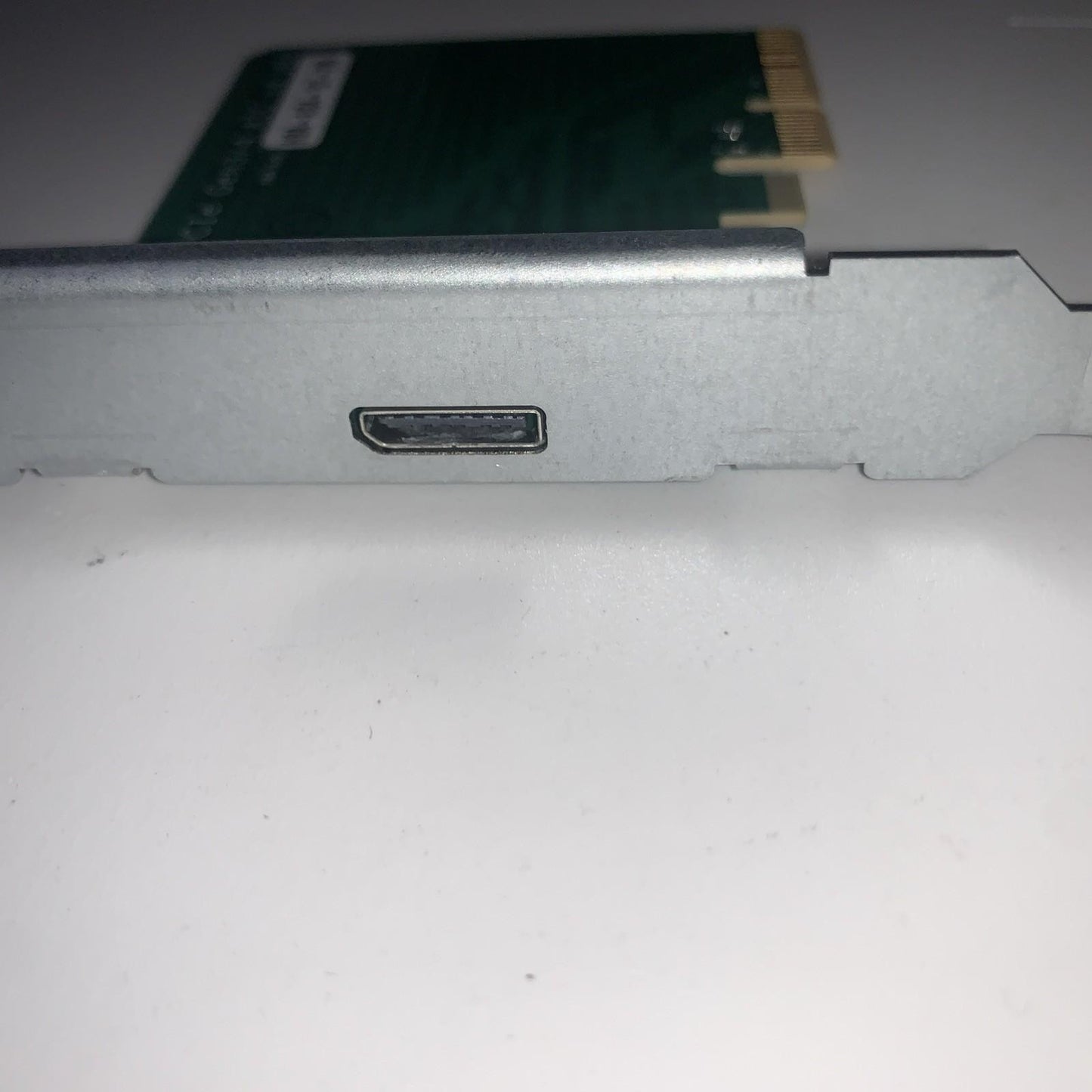 Intel PCIe Gen3/4 AIC x4 HBA (Host Bus Adapter)