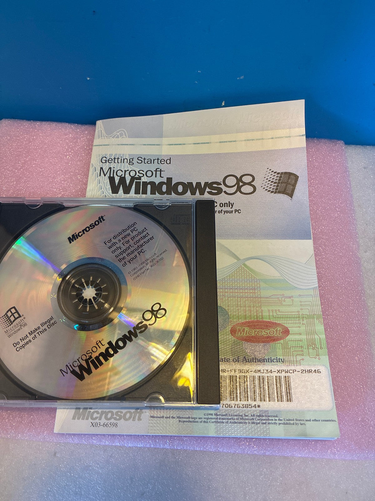 🔥 Microsoft Windows 98 OEM CD-ROM X03-66598 with COA and Getting Started Bookle