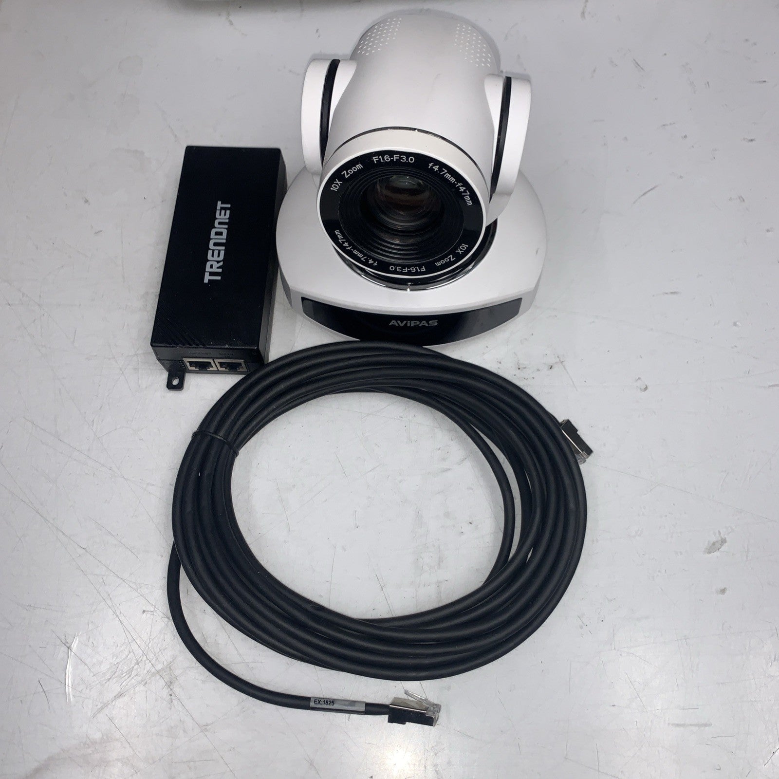 AViPAS AV-1280W SDI PoE PTZ Camera with Poe adapter (as is)