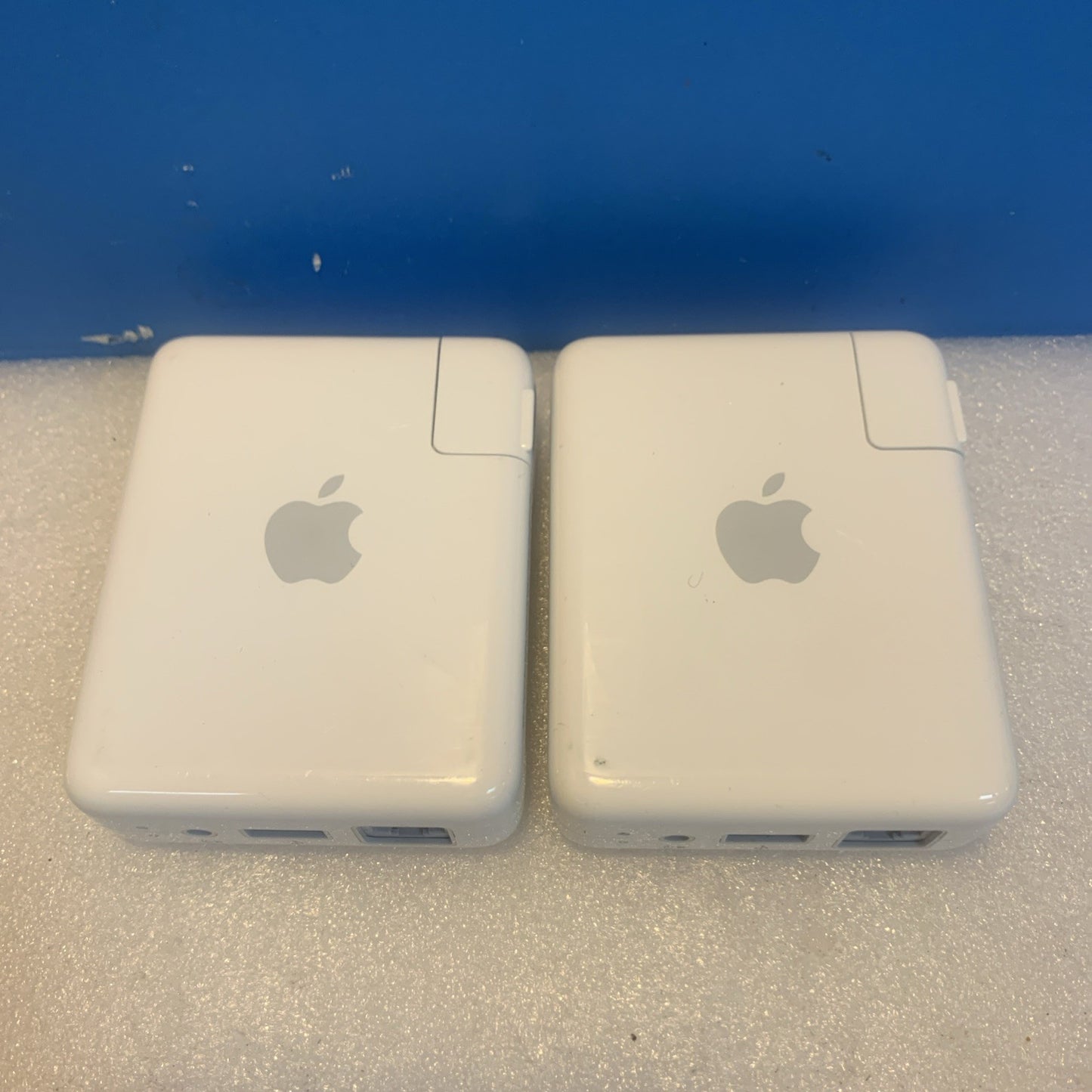 2x 🔥 Apple Airport Express Base Station Model A1084 White
