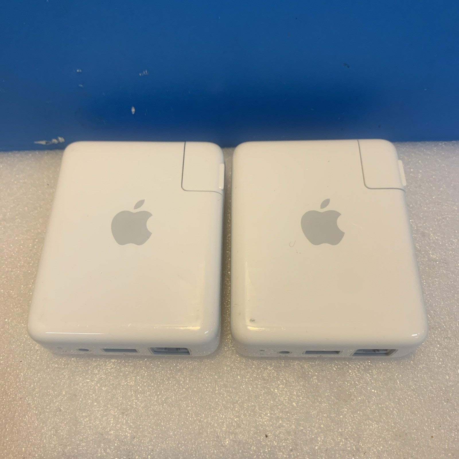 2x 🔥 Apple Airport Express Base Station Model A1084 White