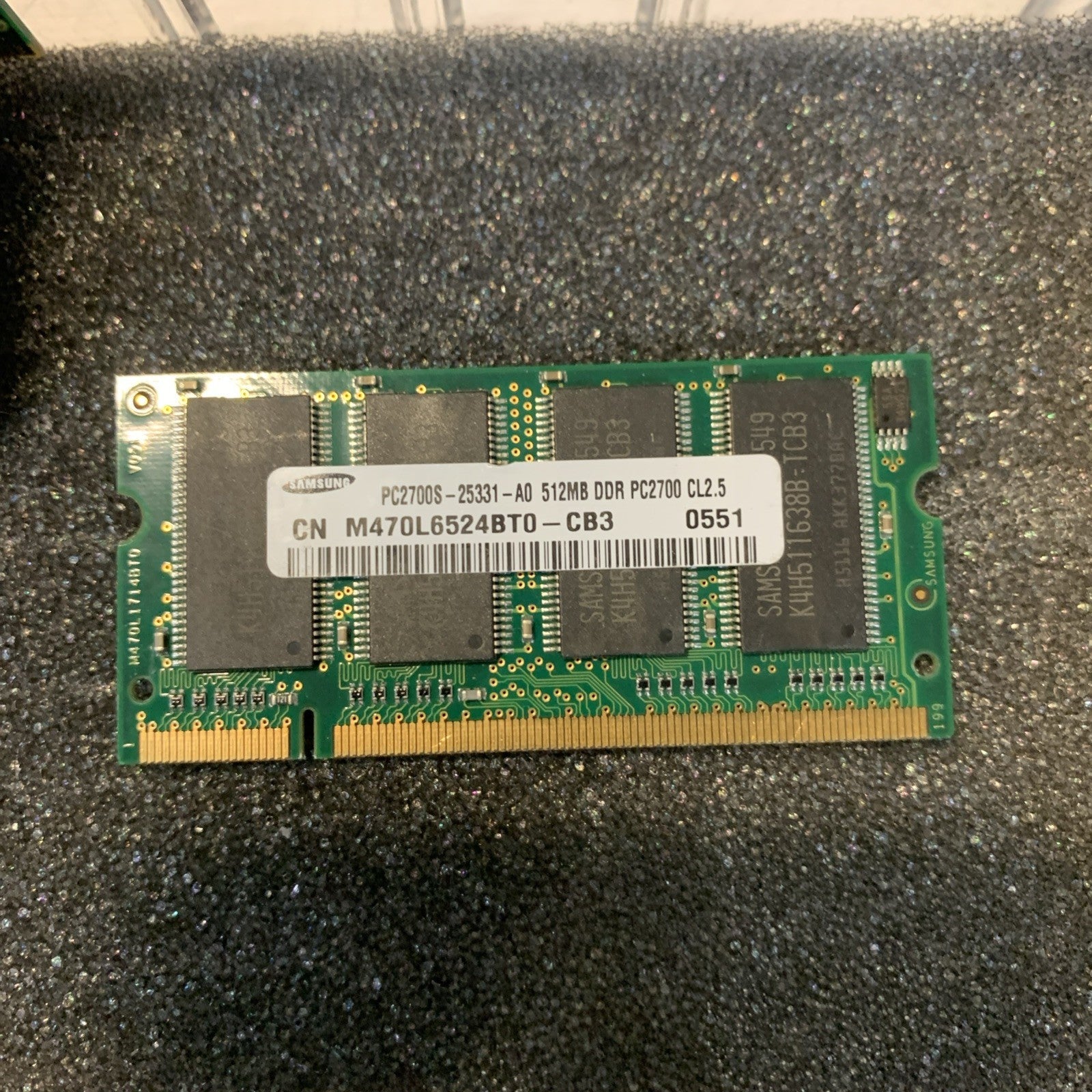 SAMSUNGPC2700S -25331-A0 512MB DDR PC270 M470L6524BT0–CB3