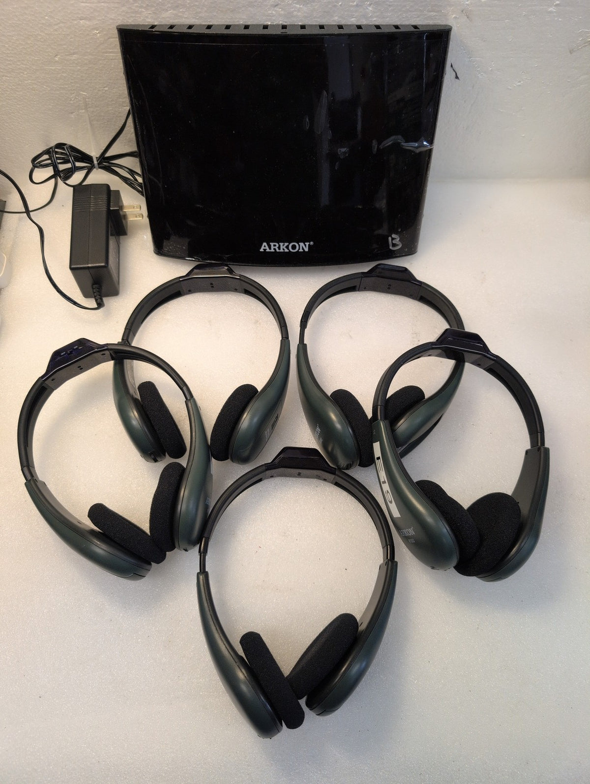 🎸 Arkon IP281 Infrared Wireless Transmitter & 5x IP282 Headphones Bundle