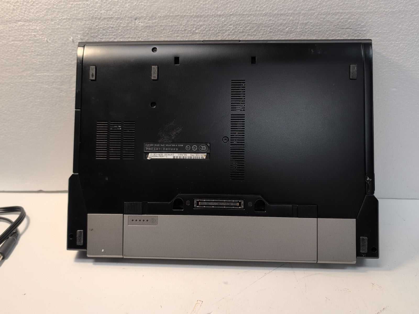  Dell Latitude E6400 14" Laptop C2D P8400/4GB/160GB HDD/WIN XP/Working Battery -