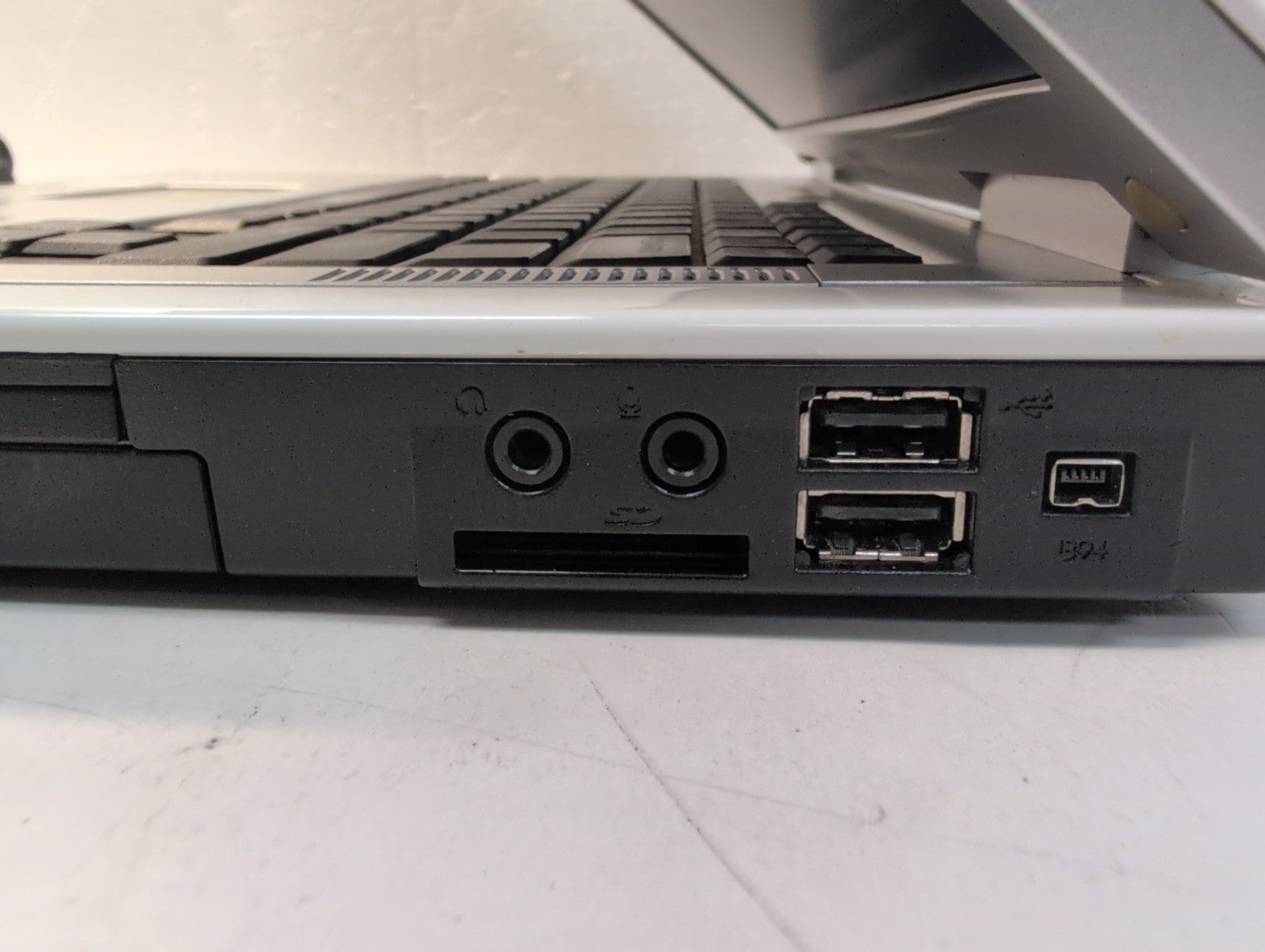 🔥 Dell Inspiron 6000 15.4" Laptop Pentium M 1.86GHz/2GB/60GB HDD/Win XP (READ)-