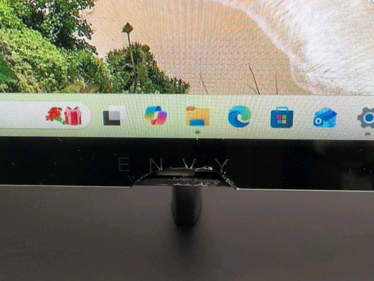 HP ENVY 27" Touchscreen AIO 27-B209 LCD PANEL ONLY (READ) -