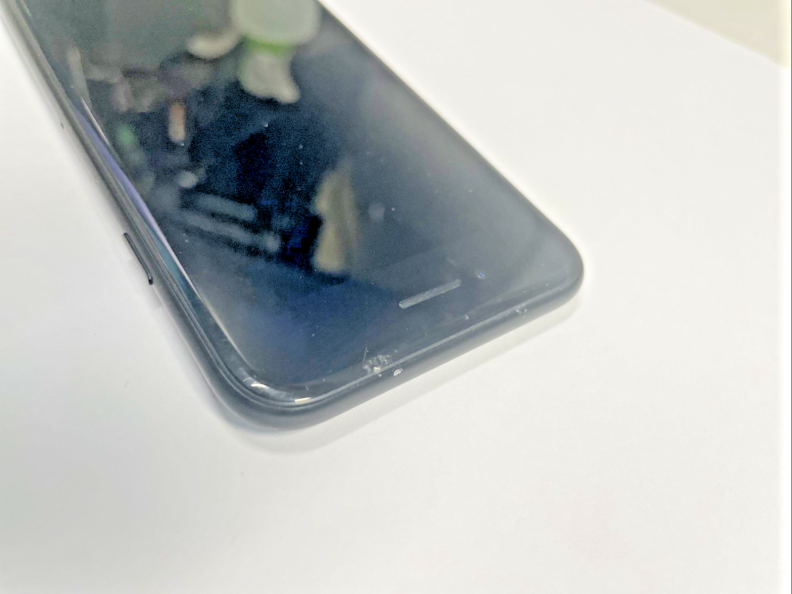 Apple iPhone 7 A1778 Smartphone  32G Cracked Screen UNLOCKED   +