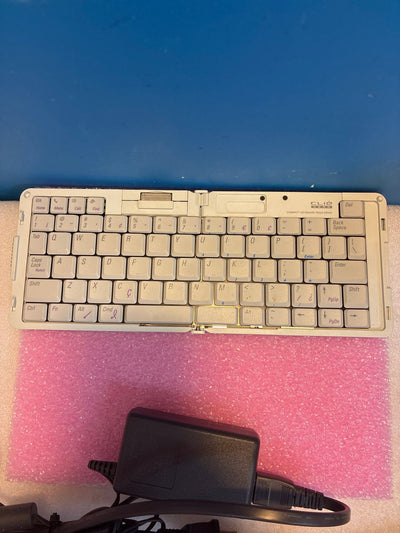 🔥 Sony CLIE Gear Compact Keyboard PEGA-KB100 Folding PDA with Power Adapter