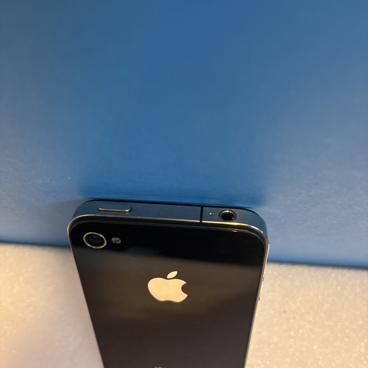 🔥 Apple iPhone 4 (A1332) - 16GB - Black (Battery cycle: 189)
