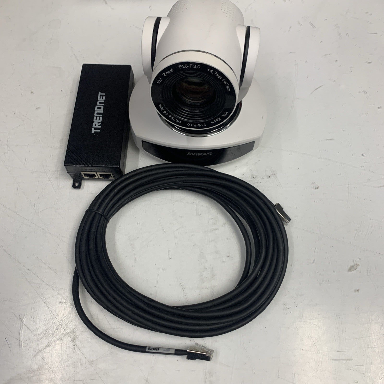 AViPAS AV-1280W SDI PoE PTZ Camera with Poe adapter (as is)